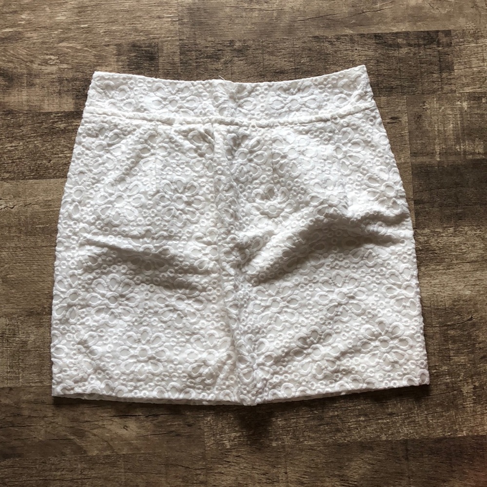 Ann Taylor Loft White Embroidered Skirt